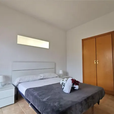 Apartman En El Centro De Con Piscina, Terraza Y Cerca De La Playa - Es-209-45 *