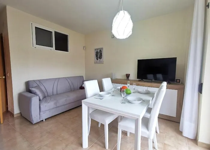 En El Centro De Con Piscina, Terraza Y Cerca De La Playa - Es-209-45 Apartamento *